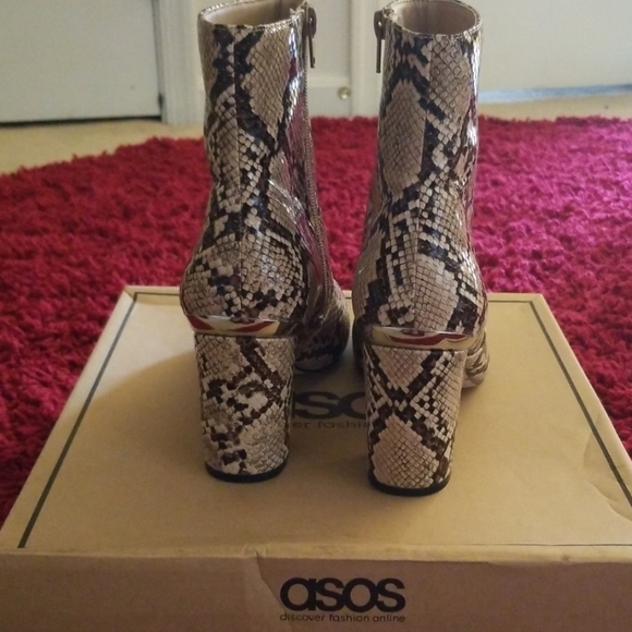 Booties - Picture 3 of 5